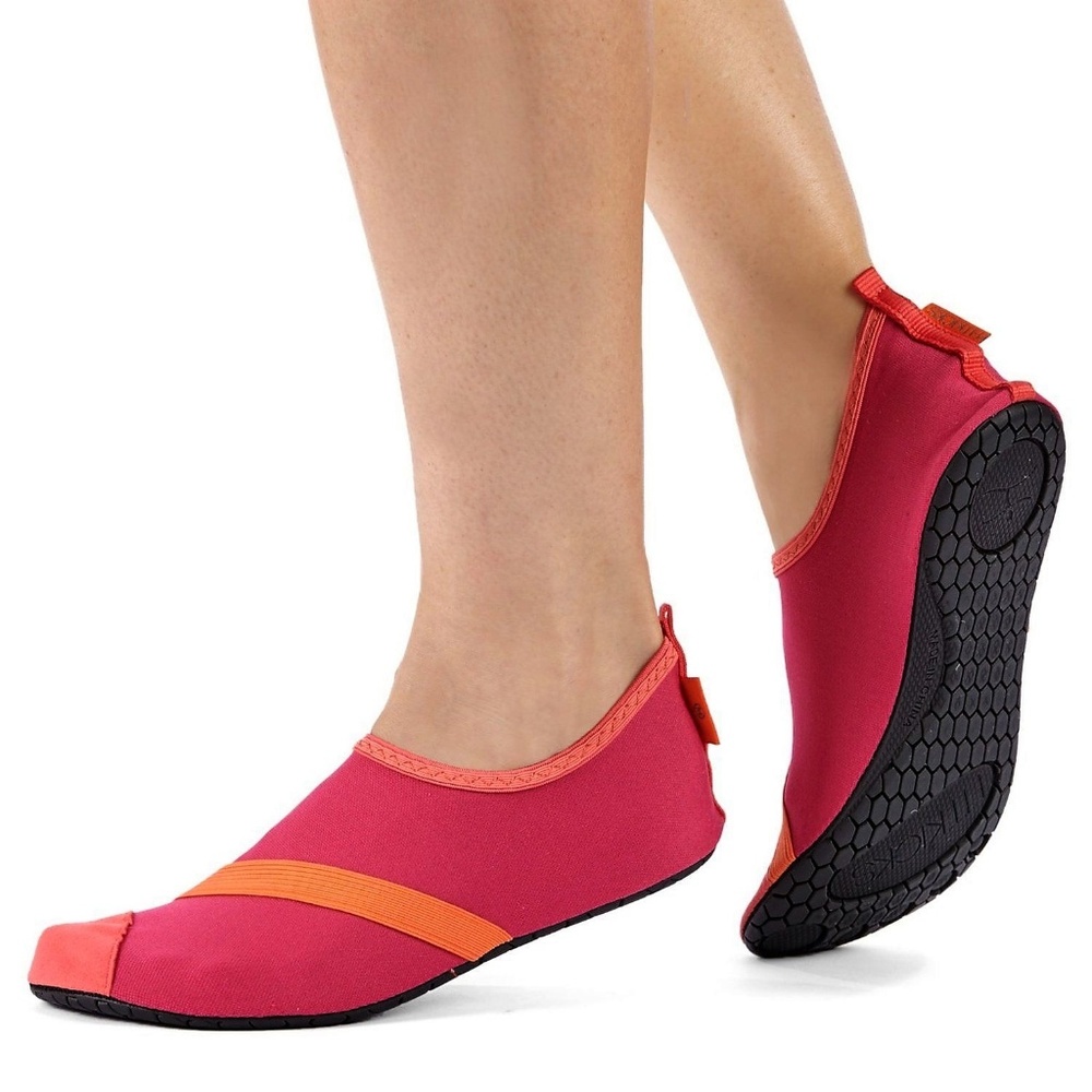 WOMEN'S FITKICKS FOOTWEAR SIZE XL (FUSCIA PINK)